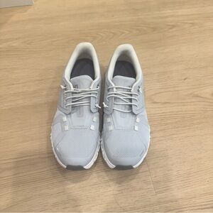 Women's Athletic Shoes in Light Gray
